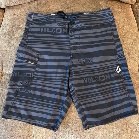 Big Boys Lot of Gap/Volcom/Place Shorts - Picture 10 of 13